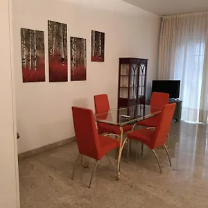 Pane & Pomodoro Roomy Flat Appartamento